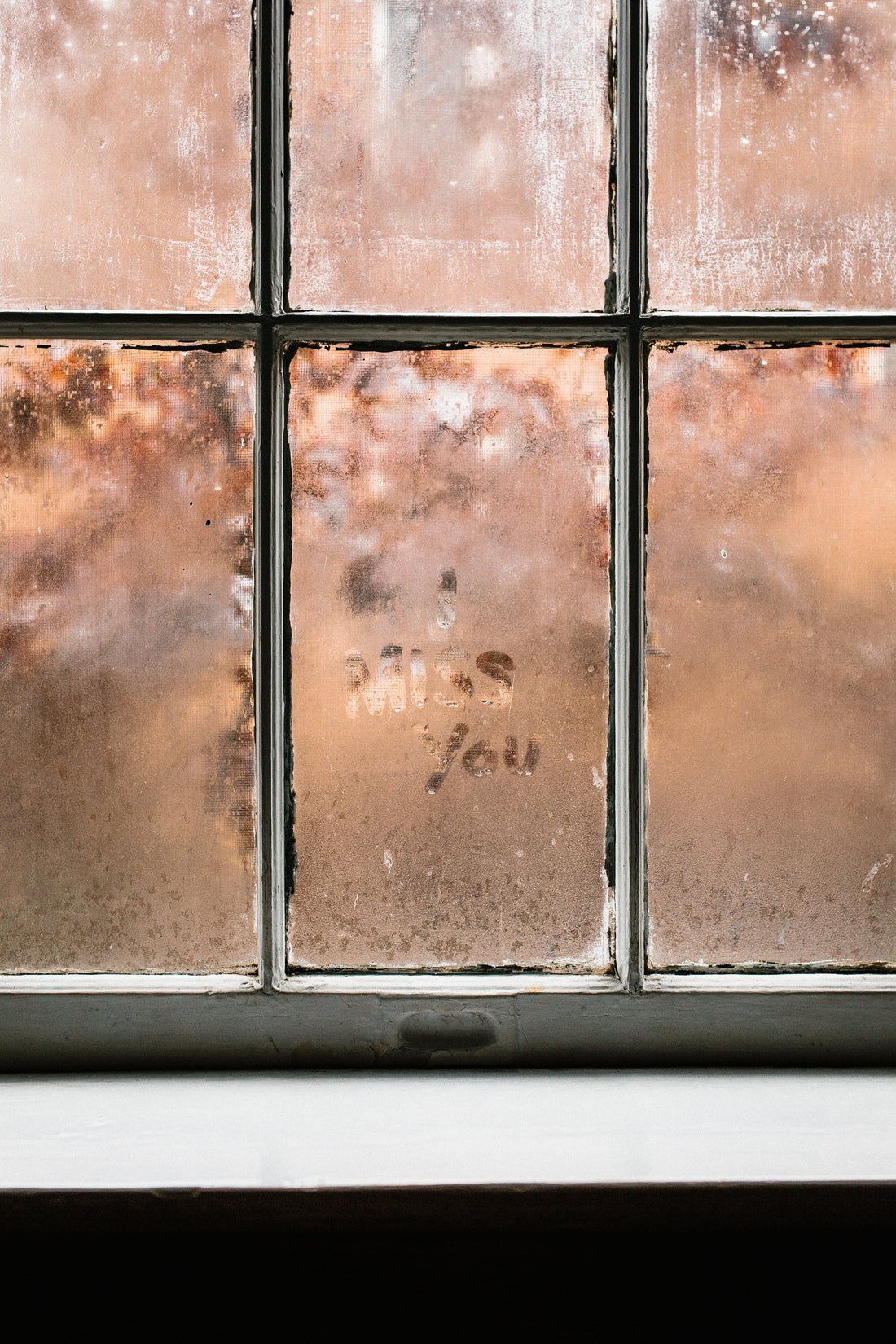 Éclat et Hygiène : Le lavage des vitres et miroirs avec Blue